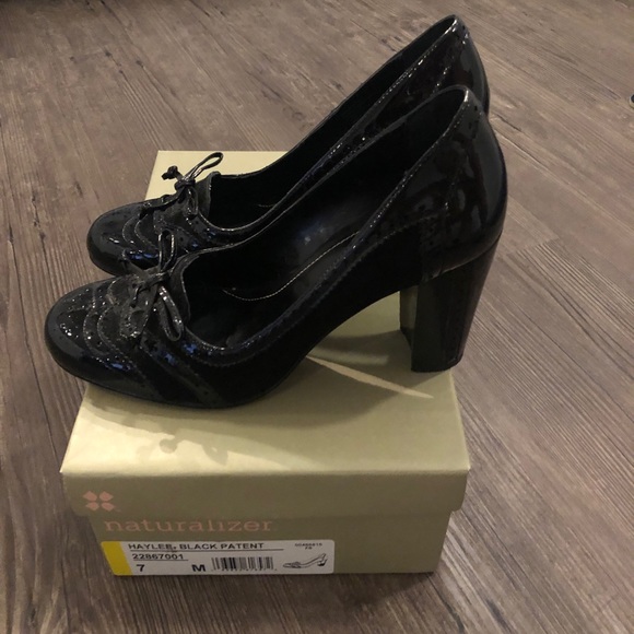 Naturalizer sz 7 Oxford style - Picture 6 of 6